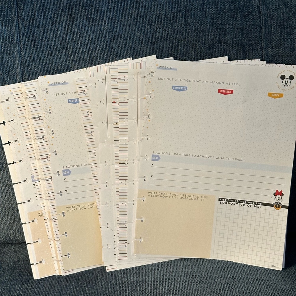 Happy Planner 86 Sheets of Disney Mickey & Minnie Guided Journal